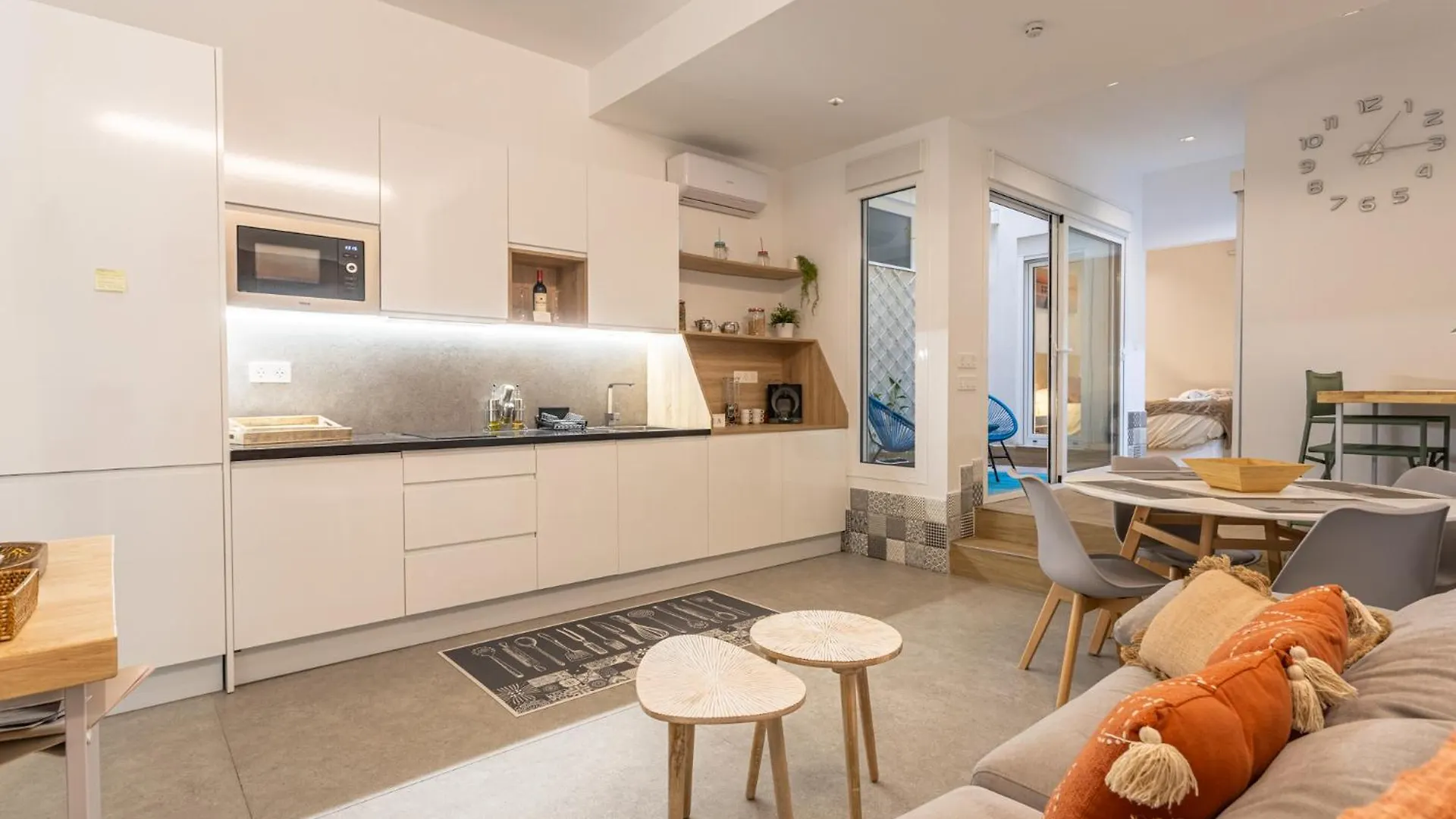 Gavidia Home Suite Seville